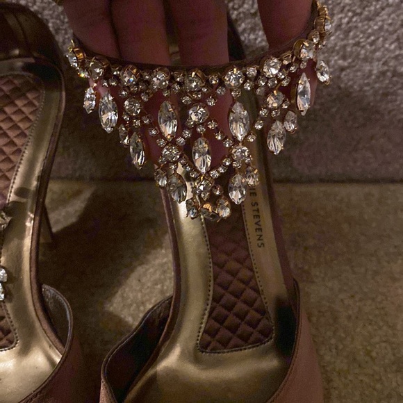 VALERIE STEVENS(NWOT)-BEAUTIFUL! 1ST CLASS! BROWN SATIN POINTED TOE DRESS SHOE - Picture 5 of 7